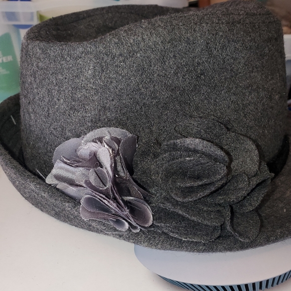 HAT - Picture 2 of 4